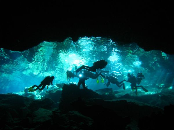 IMG_4948_cenote_chacmool.JPG