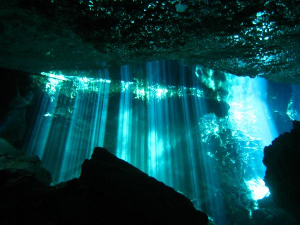 IMG_4975_cenote_chacmool.JPG